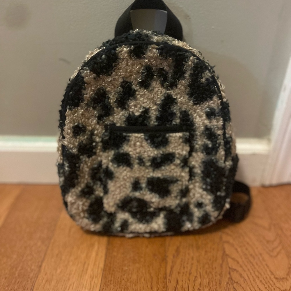 Leopard Print Textured Backpack